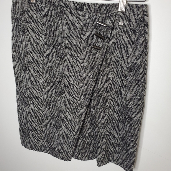 POINT ZERO wool blend tiger print mini skirt - Picture 3 of 8